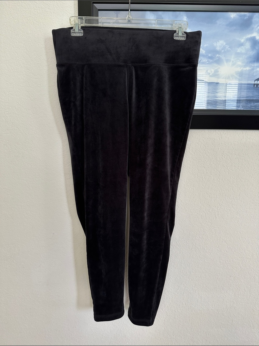 Never Worn Lane Bryant Livi Active Black Velvet-Look Leggings 18/20